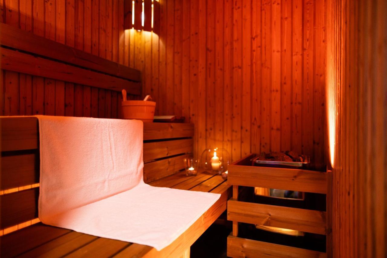 Rozmbersky Dvur 4* Cesky Krumlov