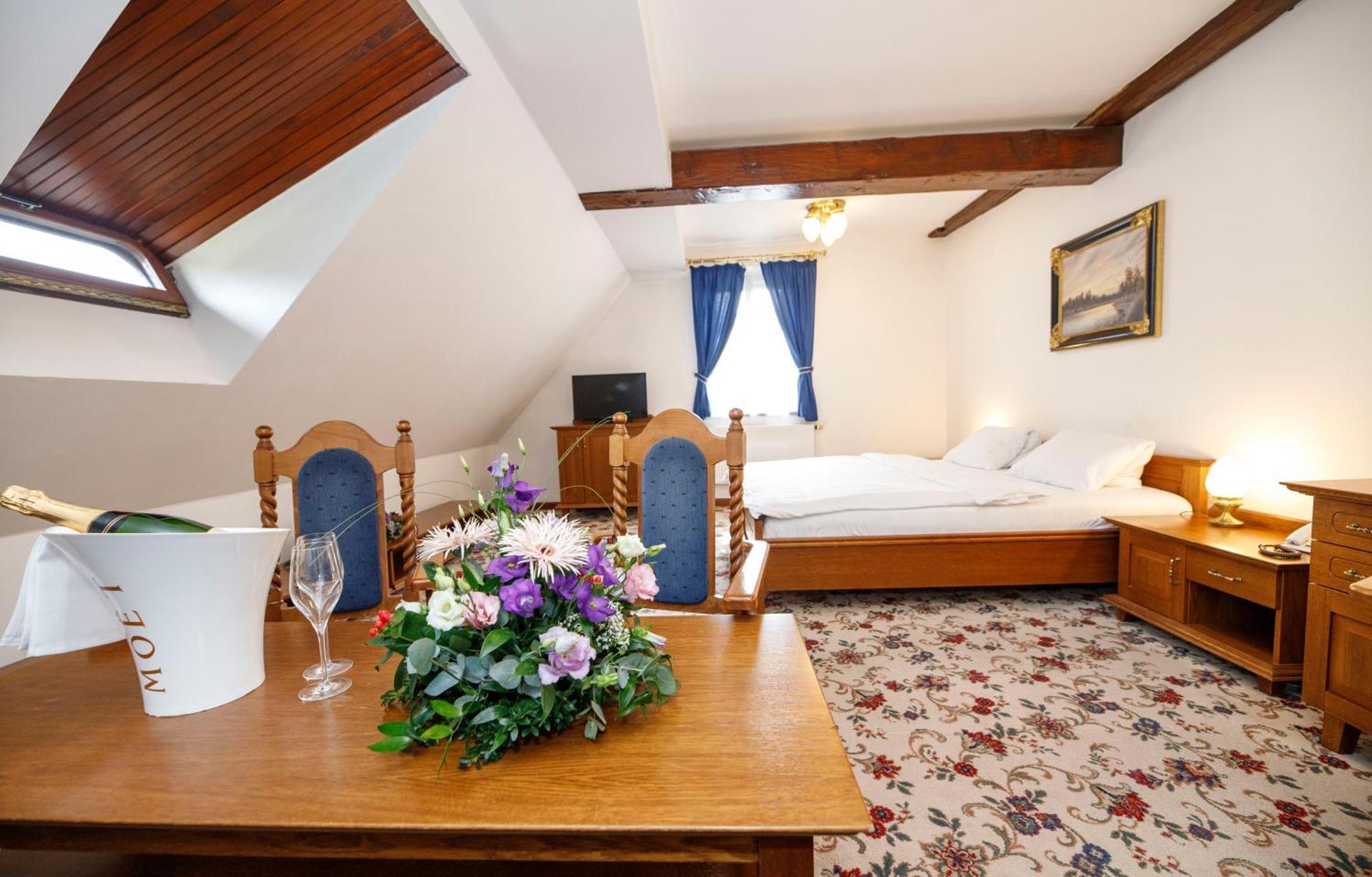 Rozmbersky Dvur Hotel Cesky Krumlov