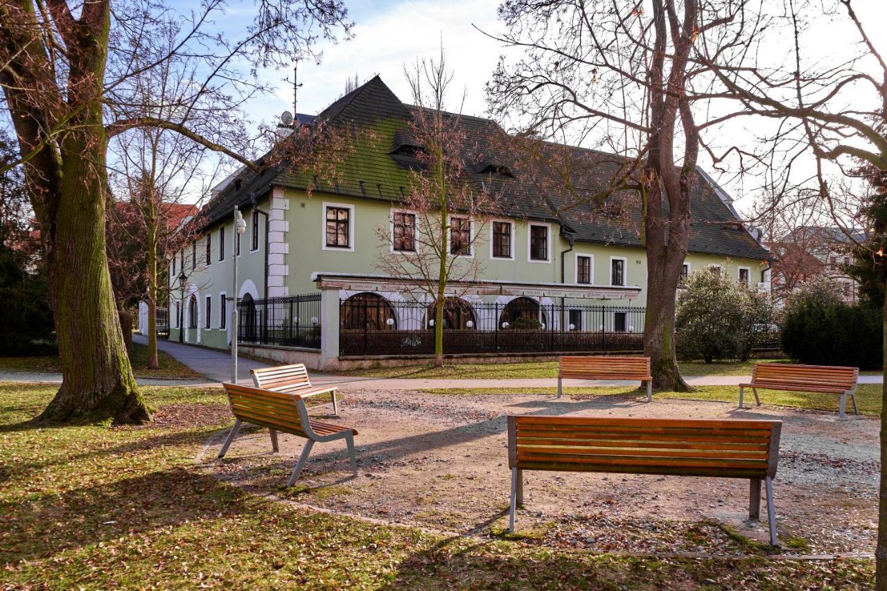Rozmbersky Dvur Hotel Cesky Krumlov